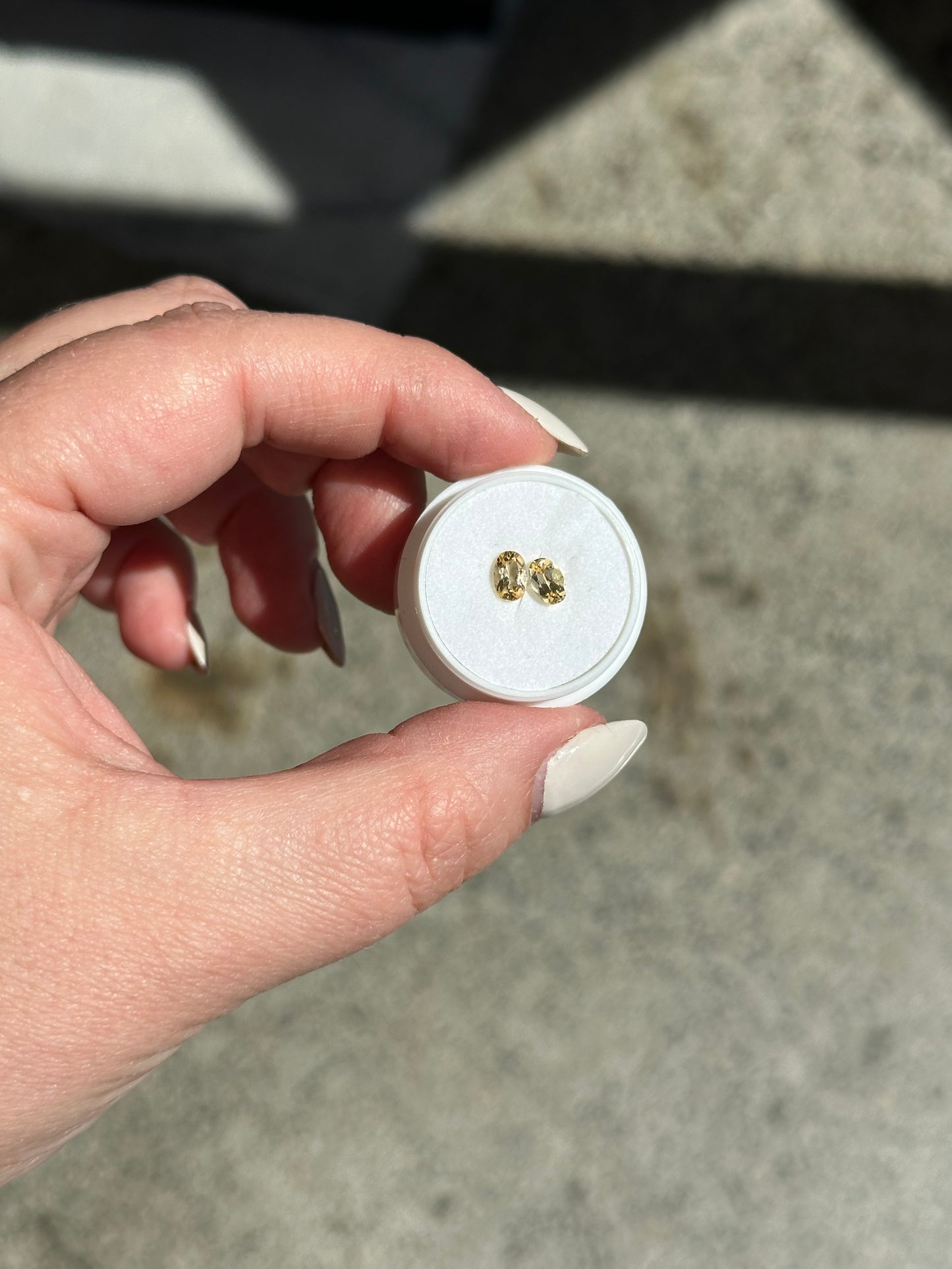 Topacios amarillo TO-AM-OV1